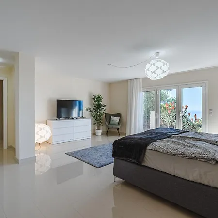Mit Fantastischem Meerblick By Interhome Holiday home